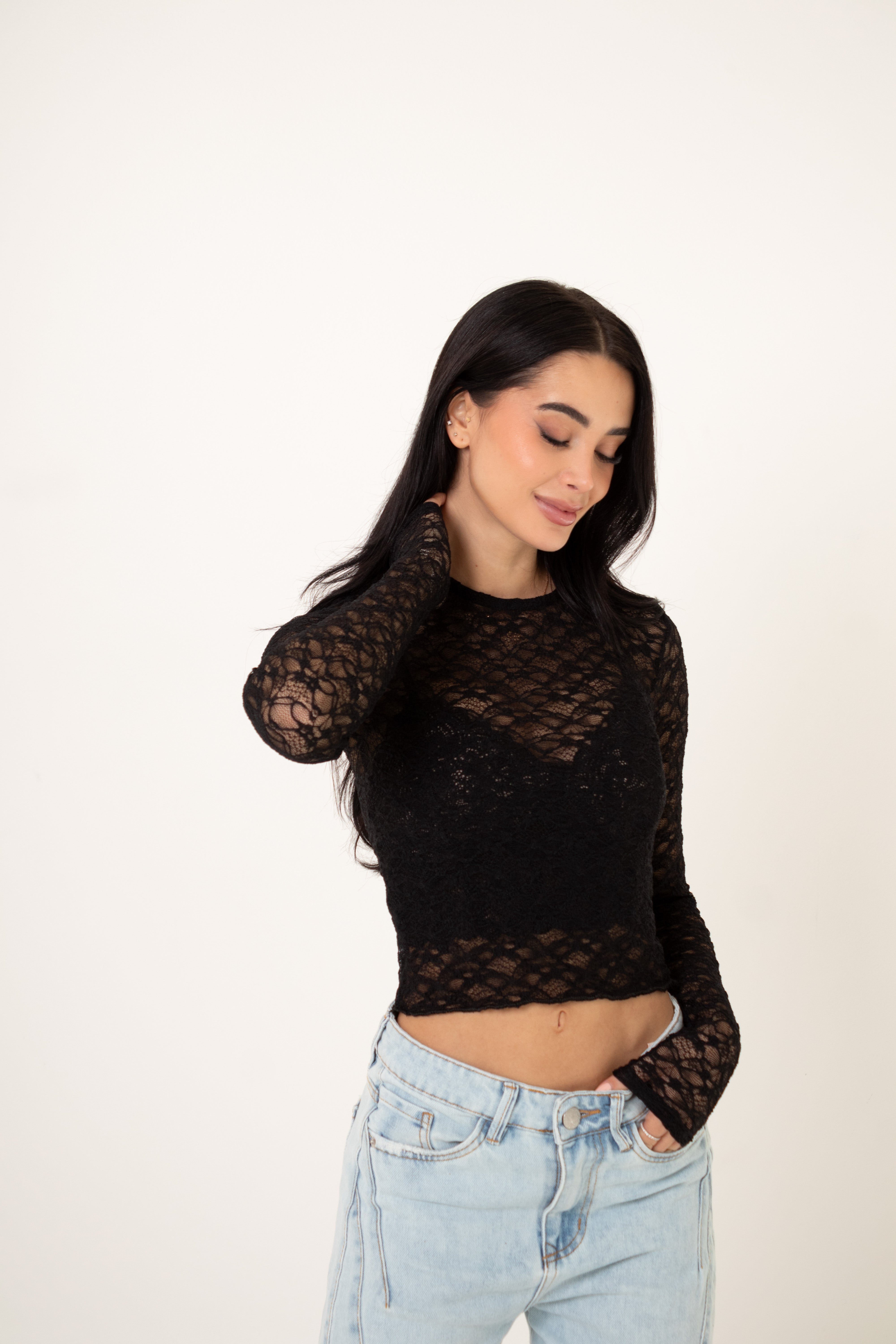 Blusa encaje negro