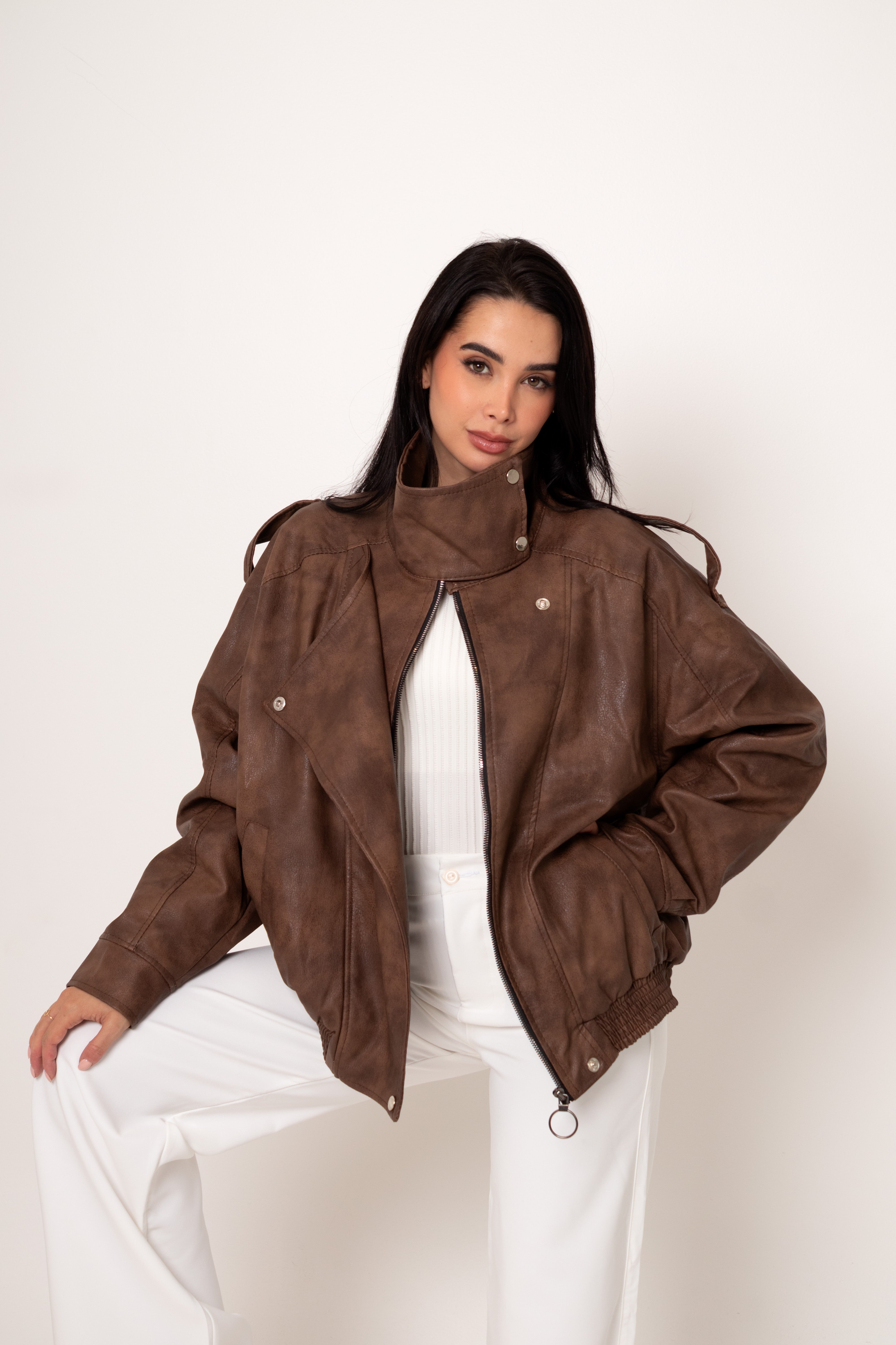 Chaqueta cuello alto over